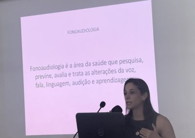 Sabrina Vasques – contribuindo com orientações fundamentais na área de fonoaudiologia